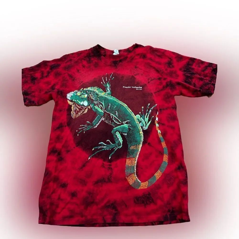 The Mountain Style Iguana Tshirt